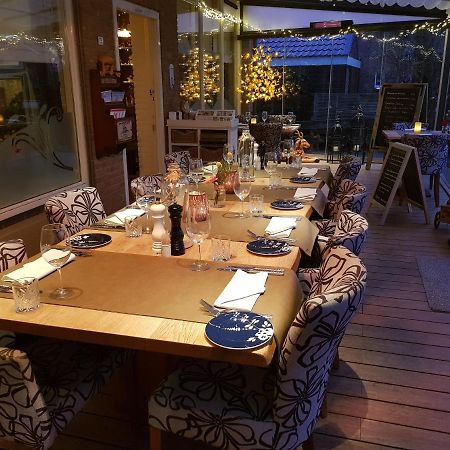 Hotel Restaurant De Hoogt Maasdam エクステリア 写真