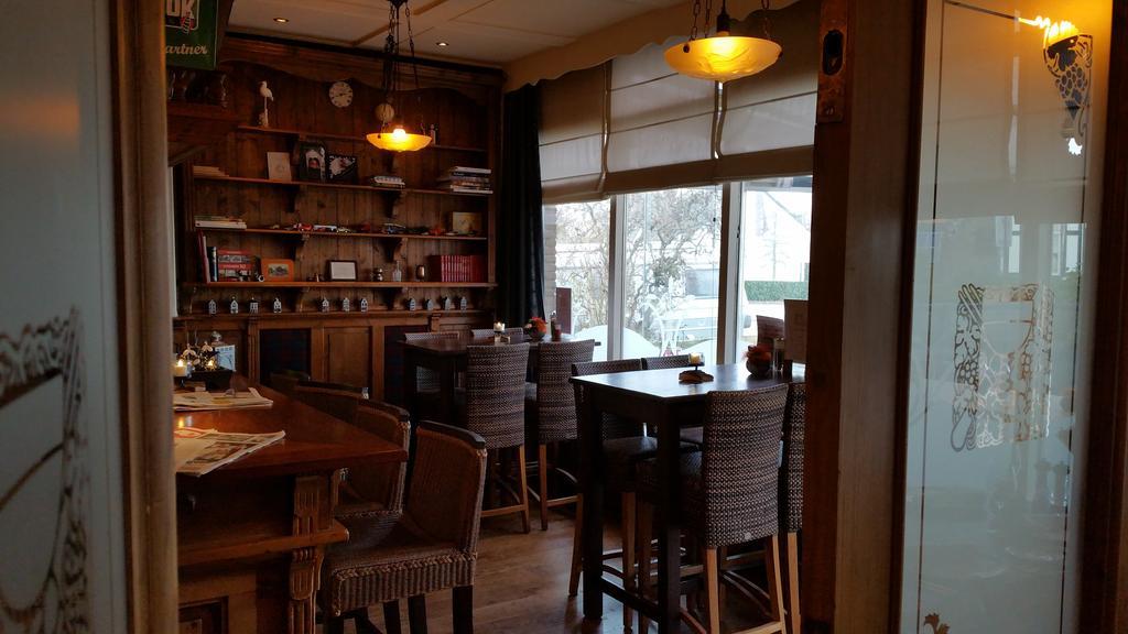 Hotel Restaurant De Hoogt Maasdam エクステリア 写真