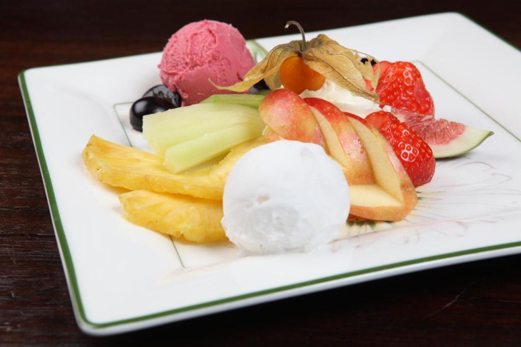 Hotel Restaurant De Hoogt Maasdam エクステリア 写真