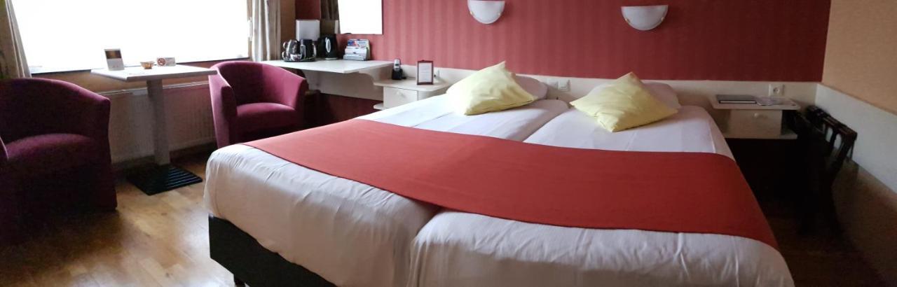 Hotel Restaurant De Hoogt Maasdam エクステリア 写真